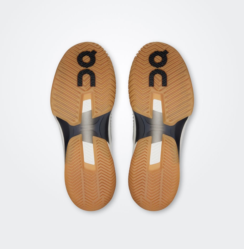 ON THE ROGER PRO FIRE        Glacier | Black