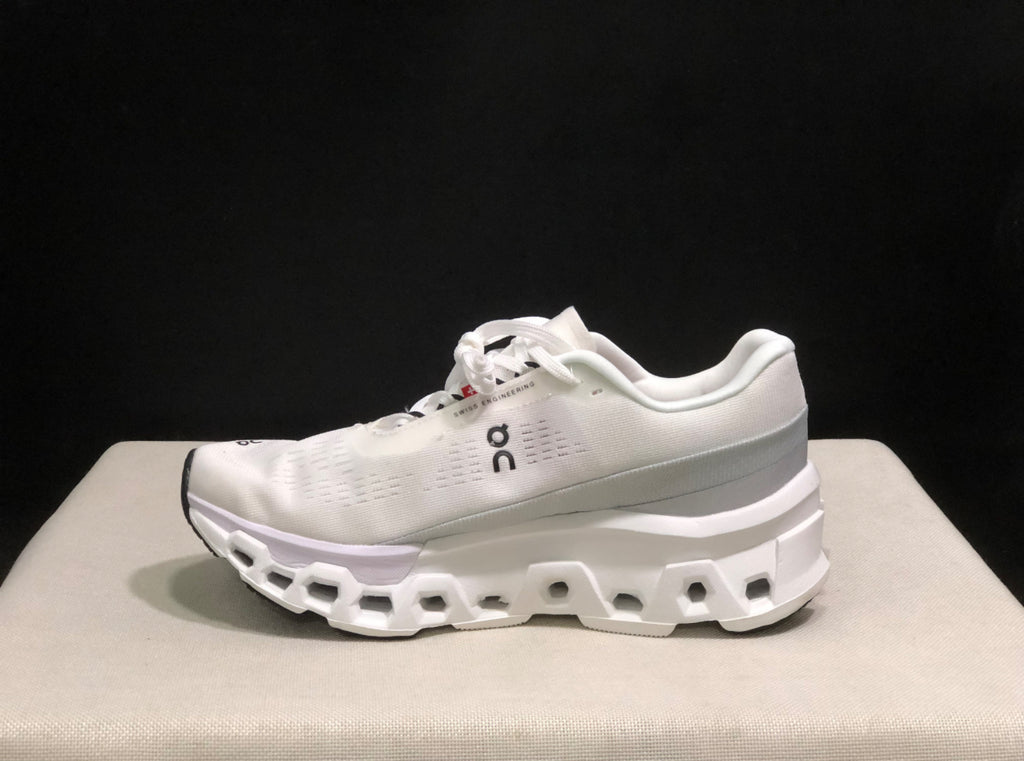 On Cloudmonster 2 “Swiss Olympic”