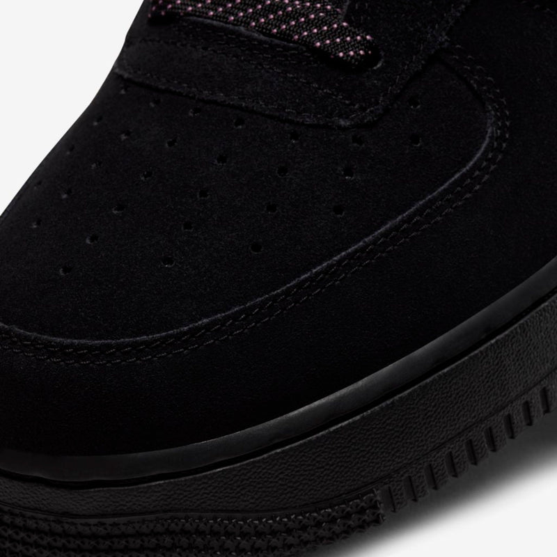 Nike Air Force 1 ’07, the b-ball OG