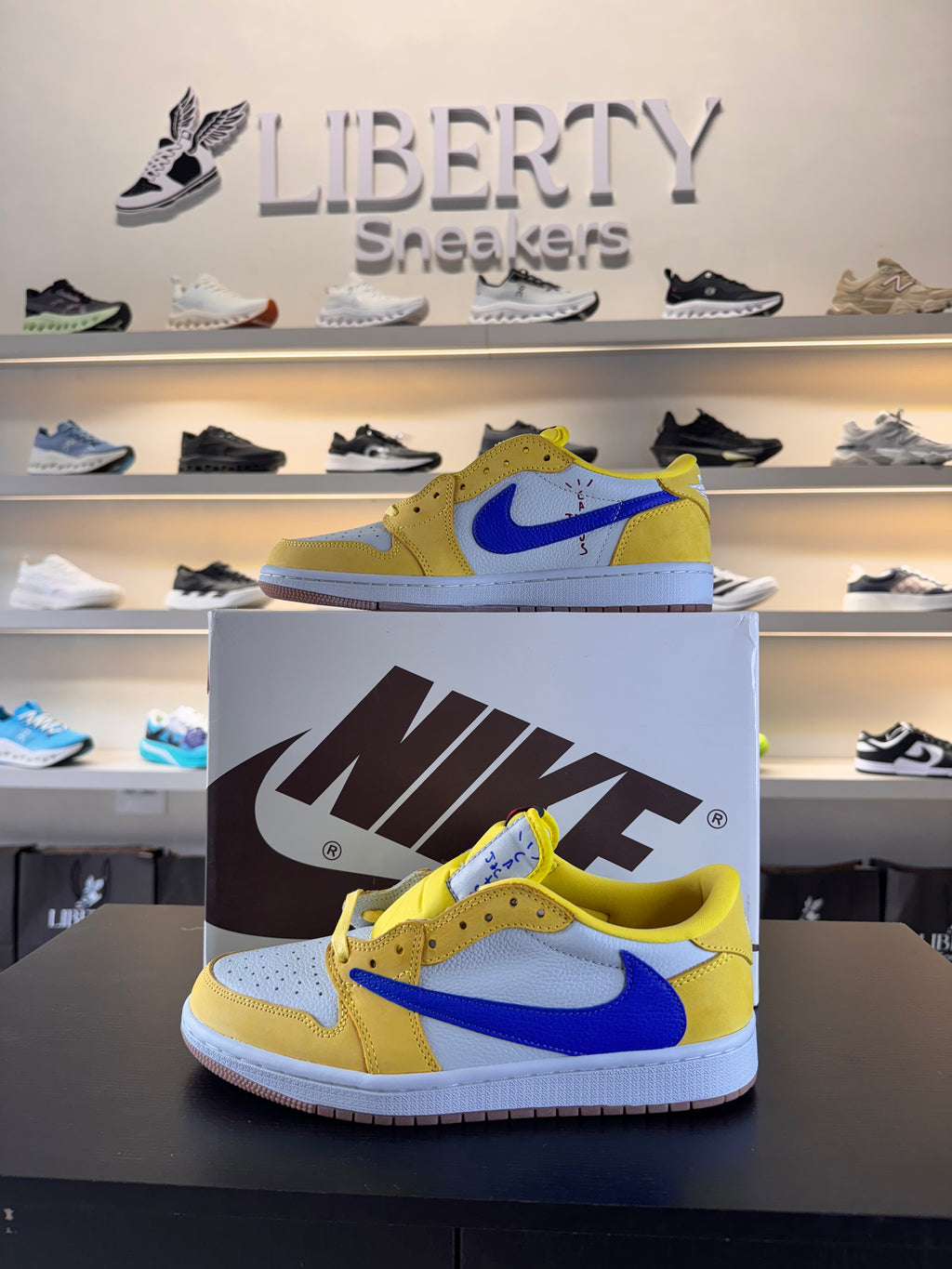 Air Jordan 1 Low x Travis Scott “Canary”