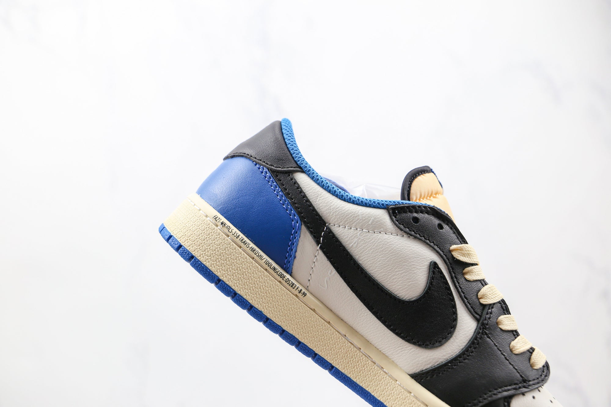 Air Jordan 1 Low x Travis Scott “Fragment”
