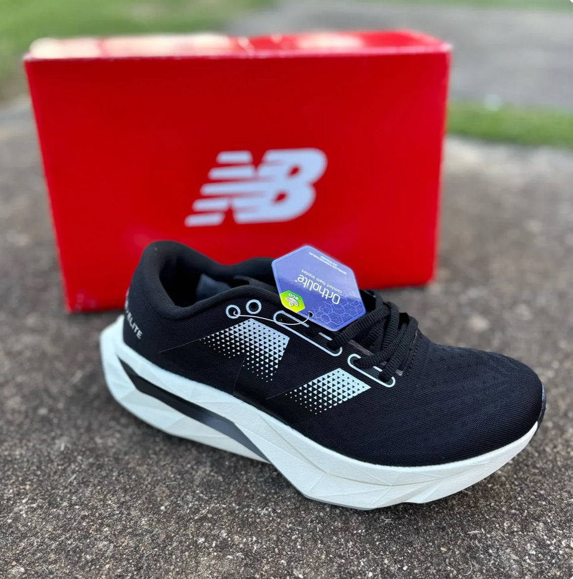 New Balance Fuelcell SC Elite V4 - Preto