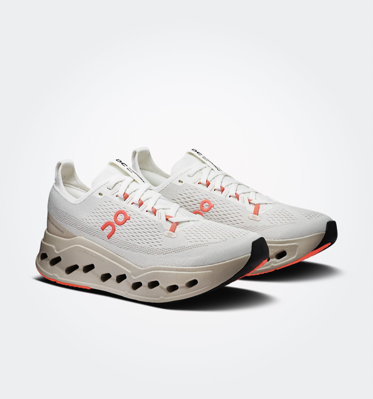 On Cloudsurfer Max “Ivory | Salmon” (Pronta Entrega)