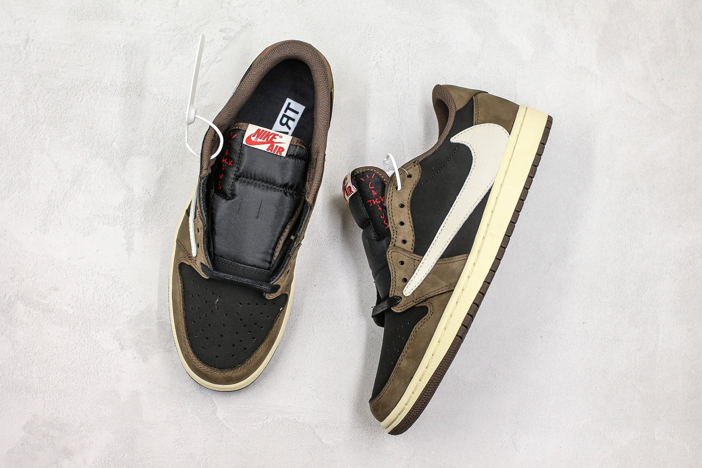 Jordan 1 Retro Low OG SP Travis Scott        (Pronta Entrega)