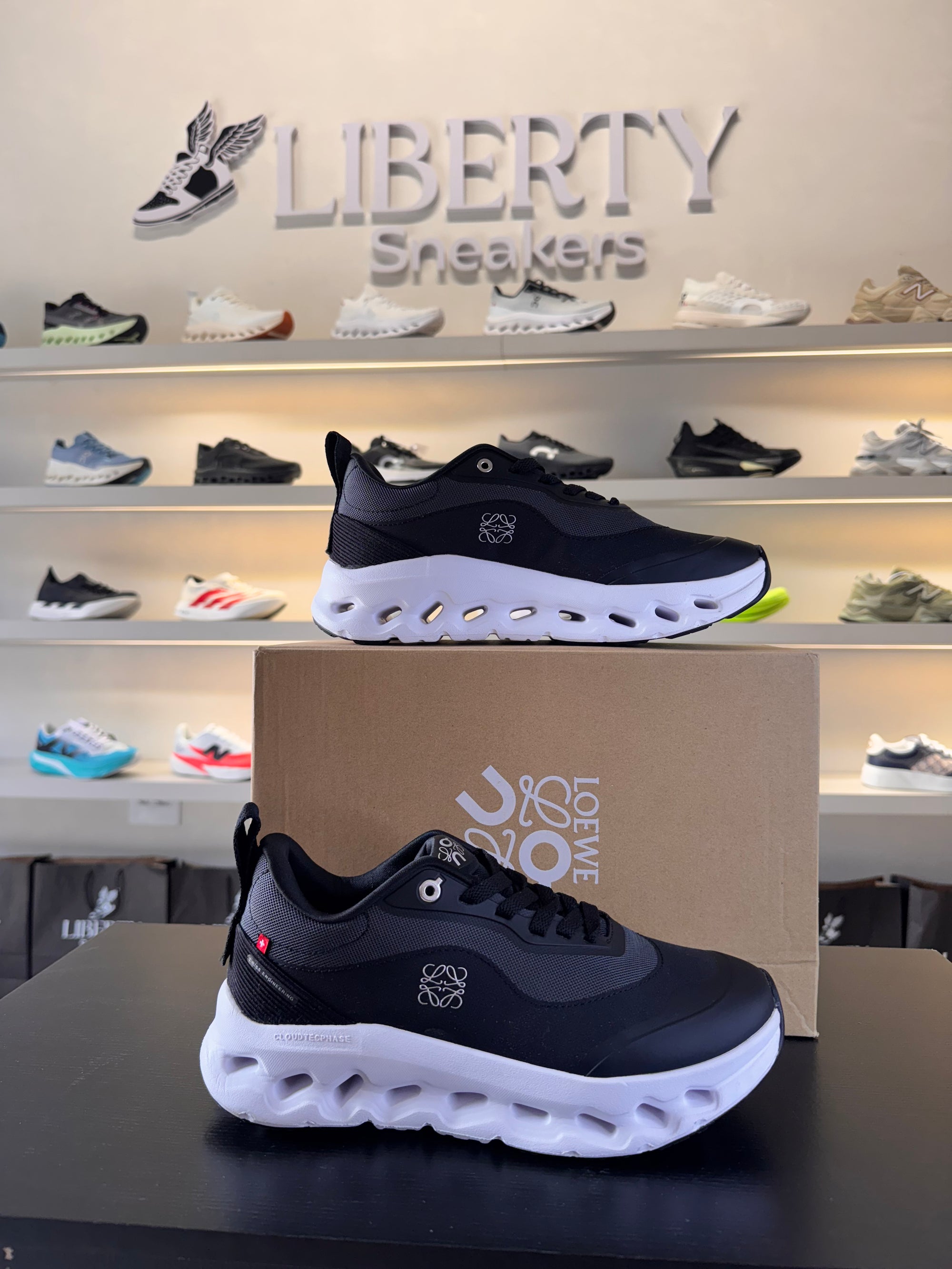 On Cloudtilt X LOEWE 2.0 - BLACK"