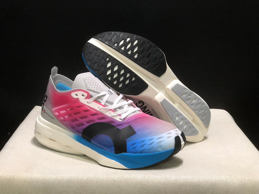 On Cloudboom White Horizon