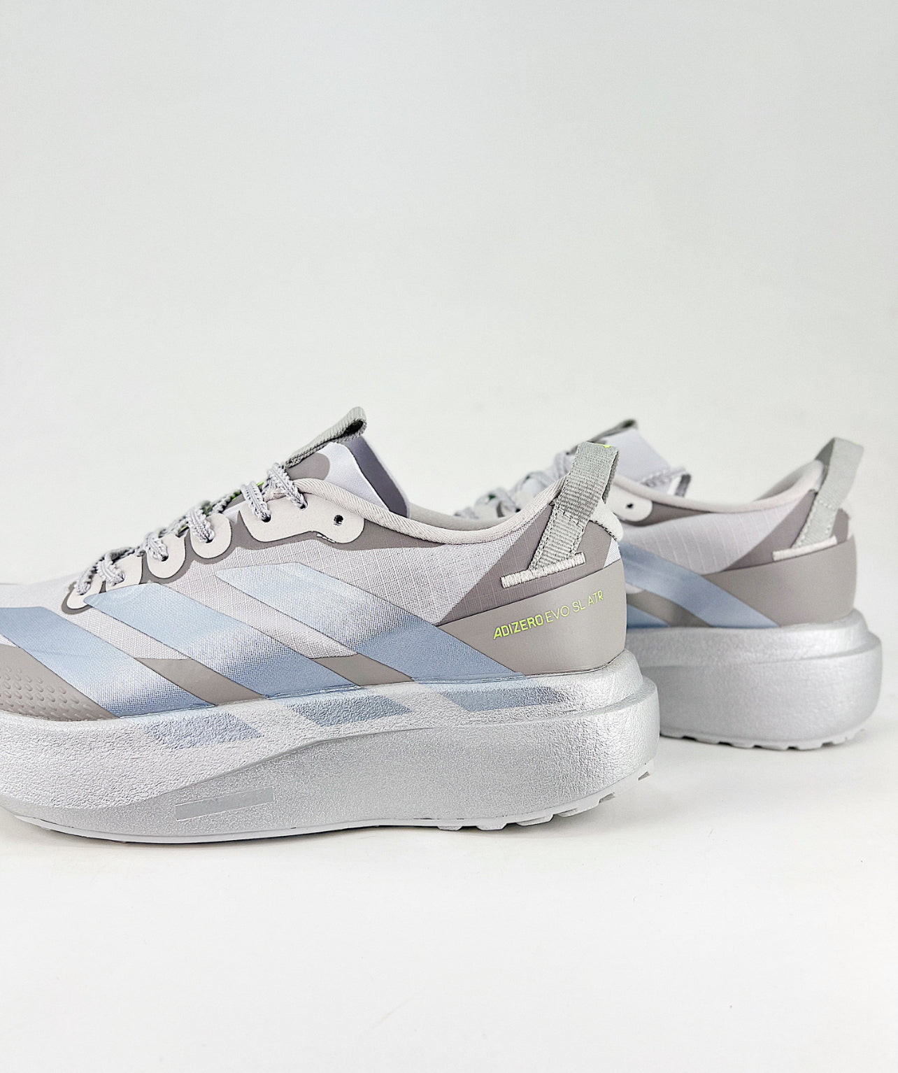 Adidas Adizero EVO SL ATR - Prata/Cinza/Bege