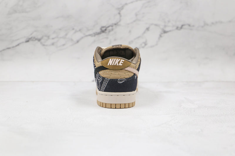 Nike SB Dunk Low x Travis Scott
