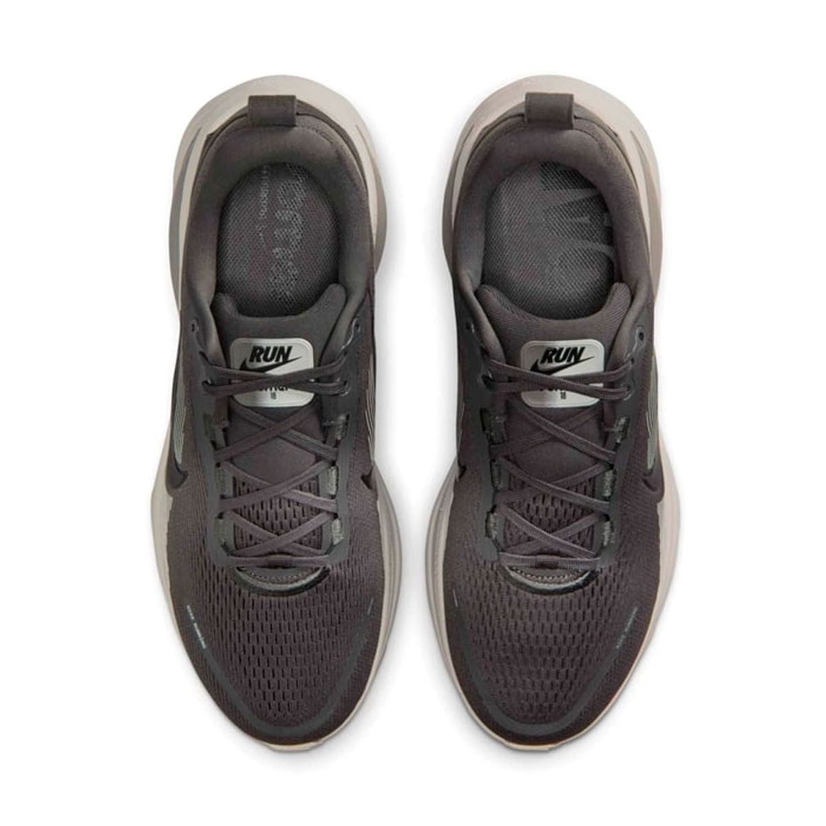Nike Vomero 18 - Cinza