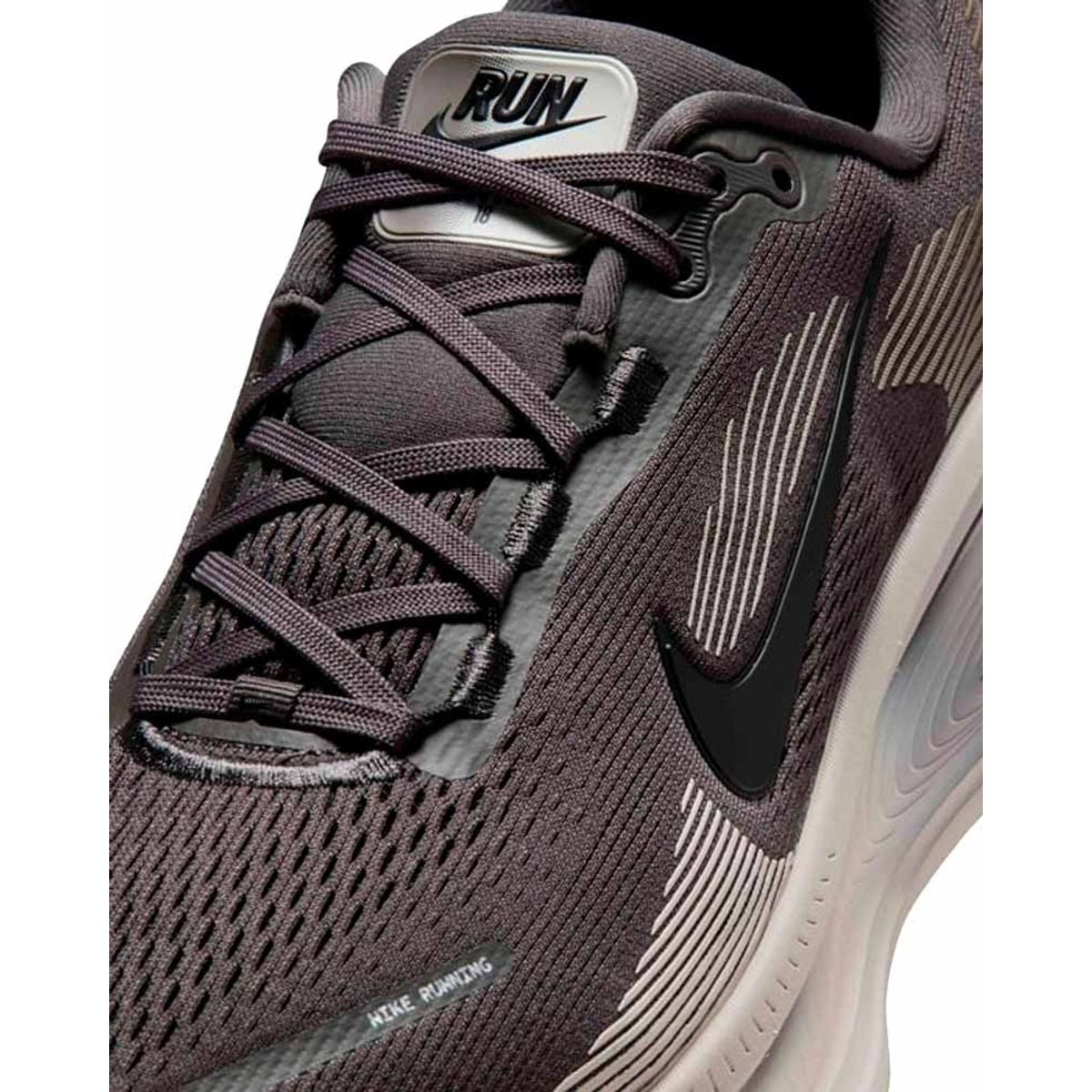 Nike Vomero 18 - Cinza