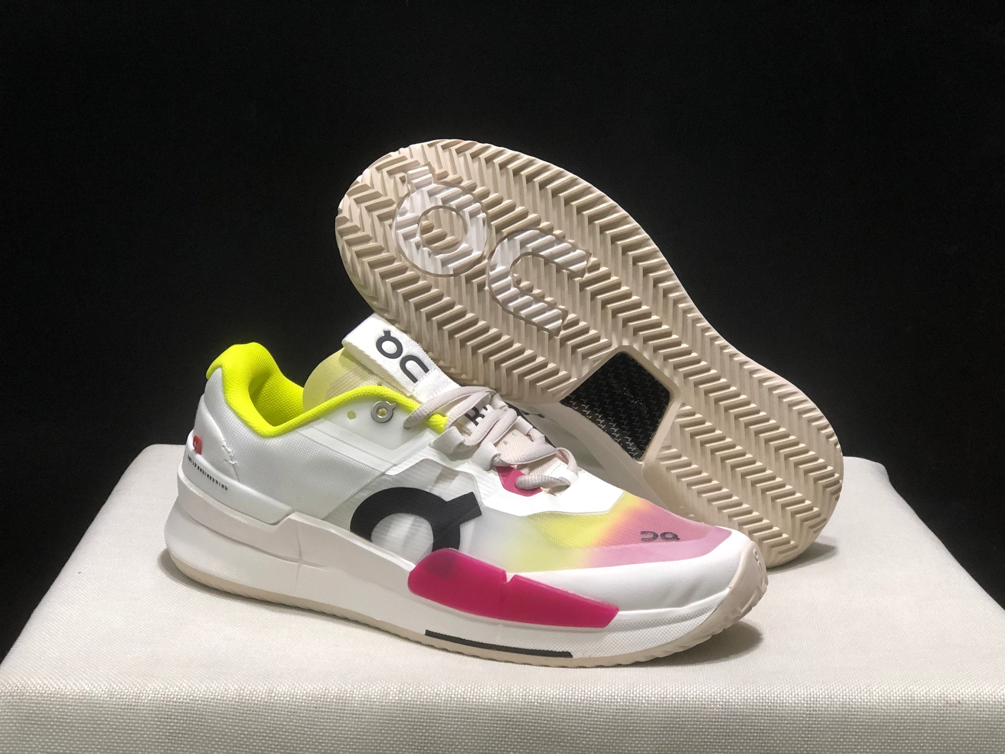 ON THE ROGER PRO 2 WHITE LIME