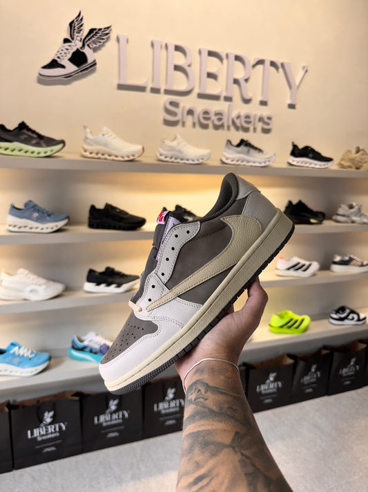 Jordan 1 Low Reverse Mocha Travis Scott       (Pronta Entrega)