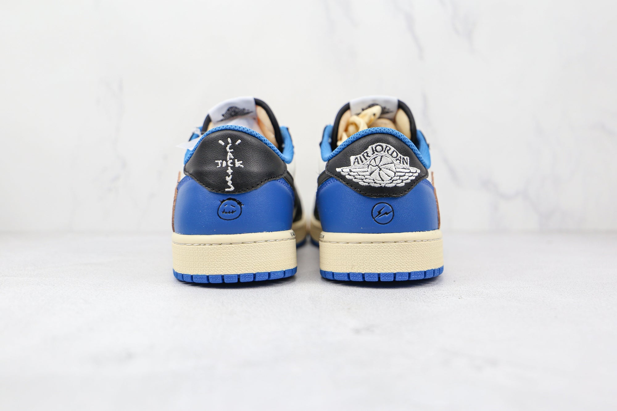 Air Jordan 1 Low x Travis Scott “Fragment”