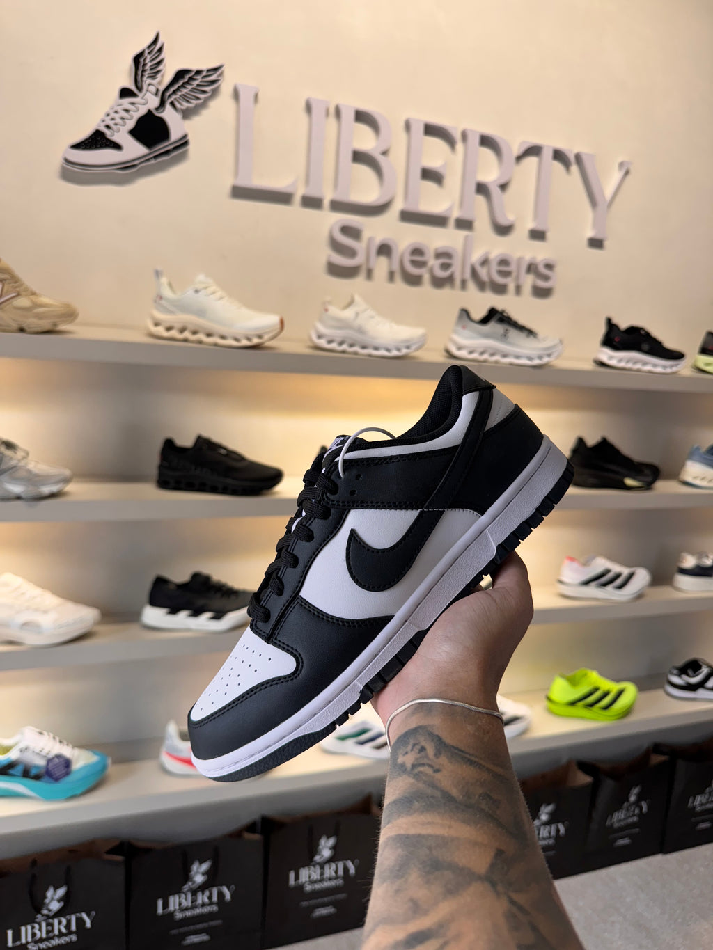 Nike Dunk Low 'Panda'