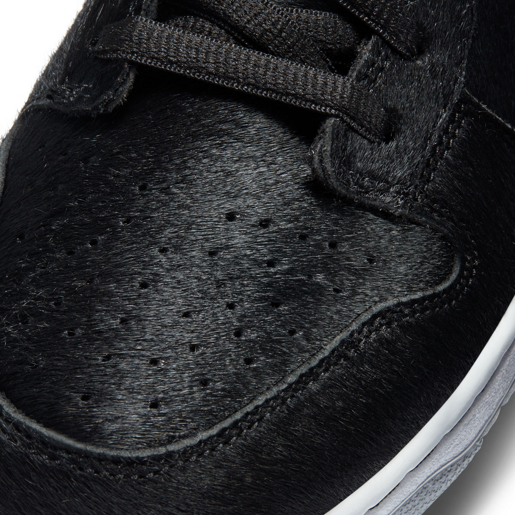 SB Dunk Low "Medicom Toy"