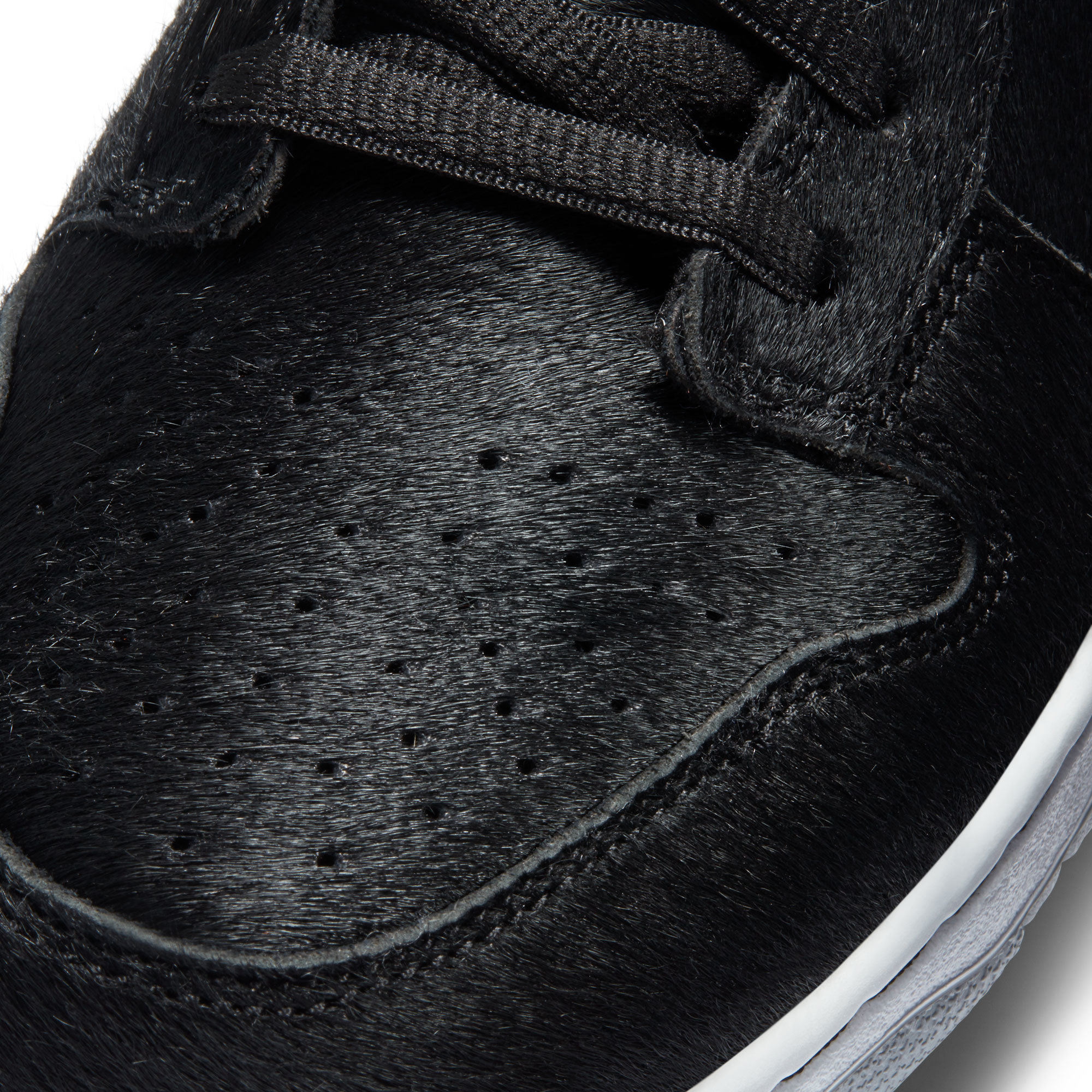 SB Dunk Low "Medicom Toy"