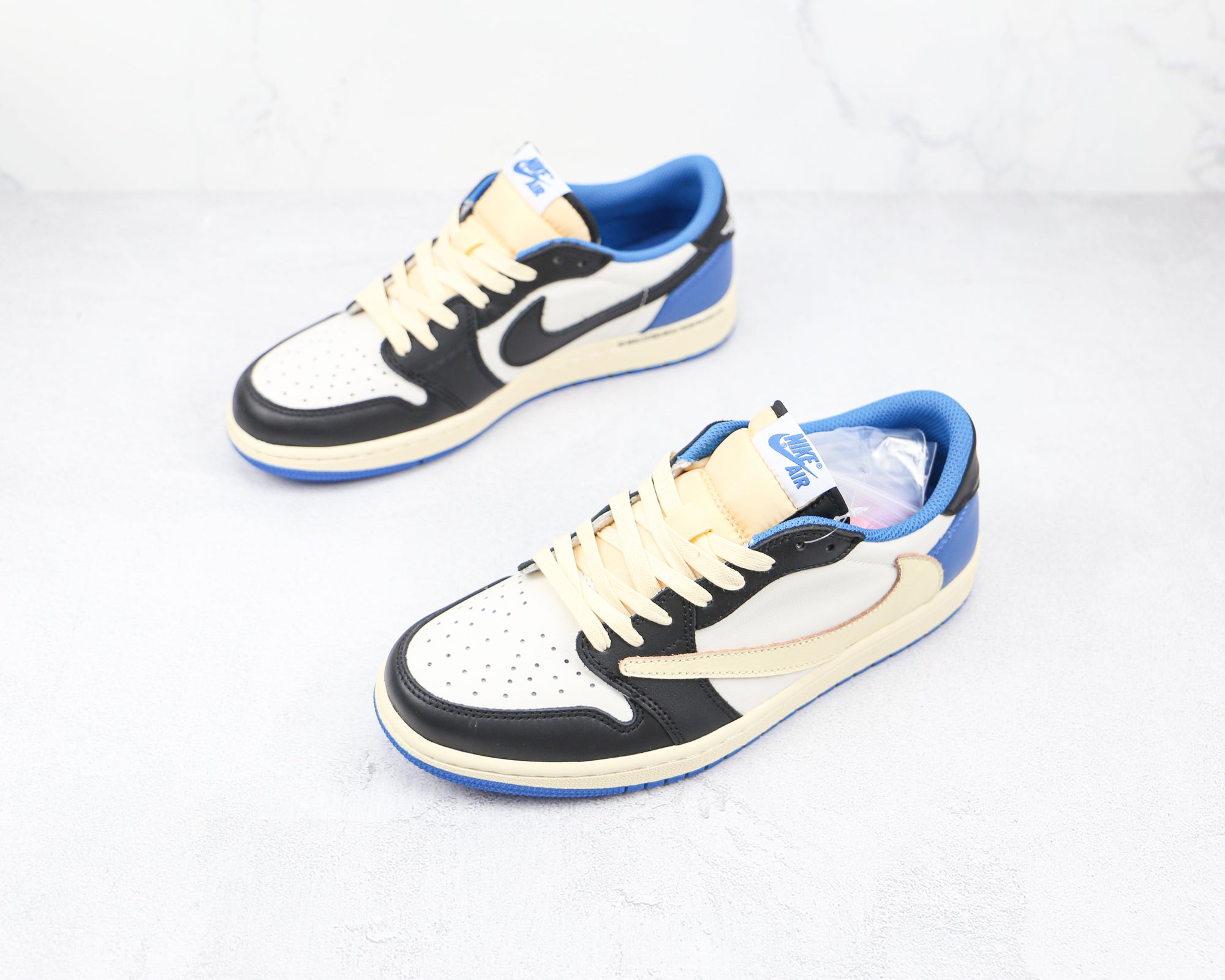 Air Jordan 1 Low x Travis Scott “Fragment”