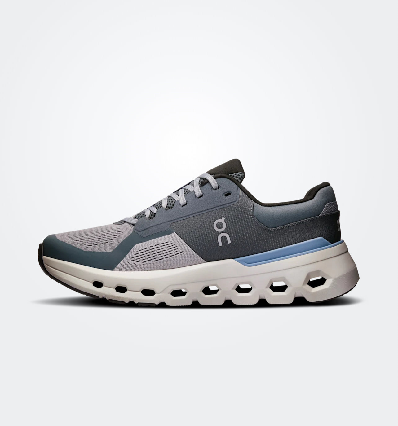 On Cloudrunner 2 | Alloy Chambray