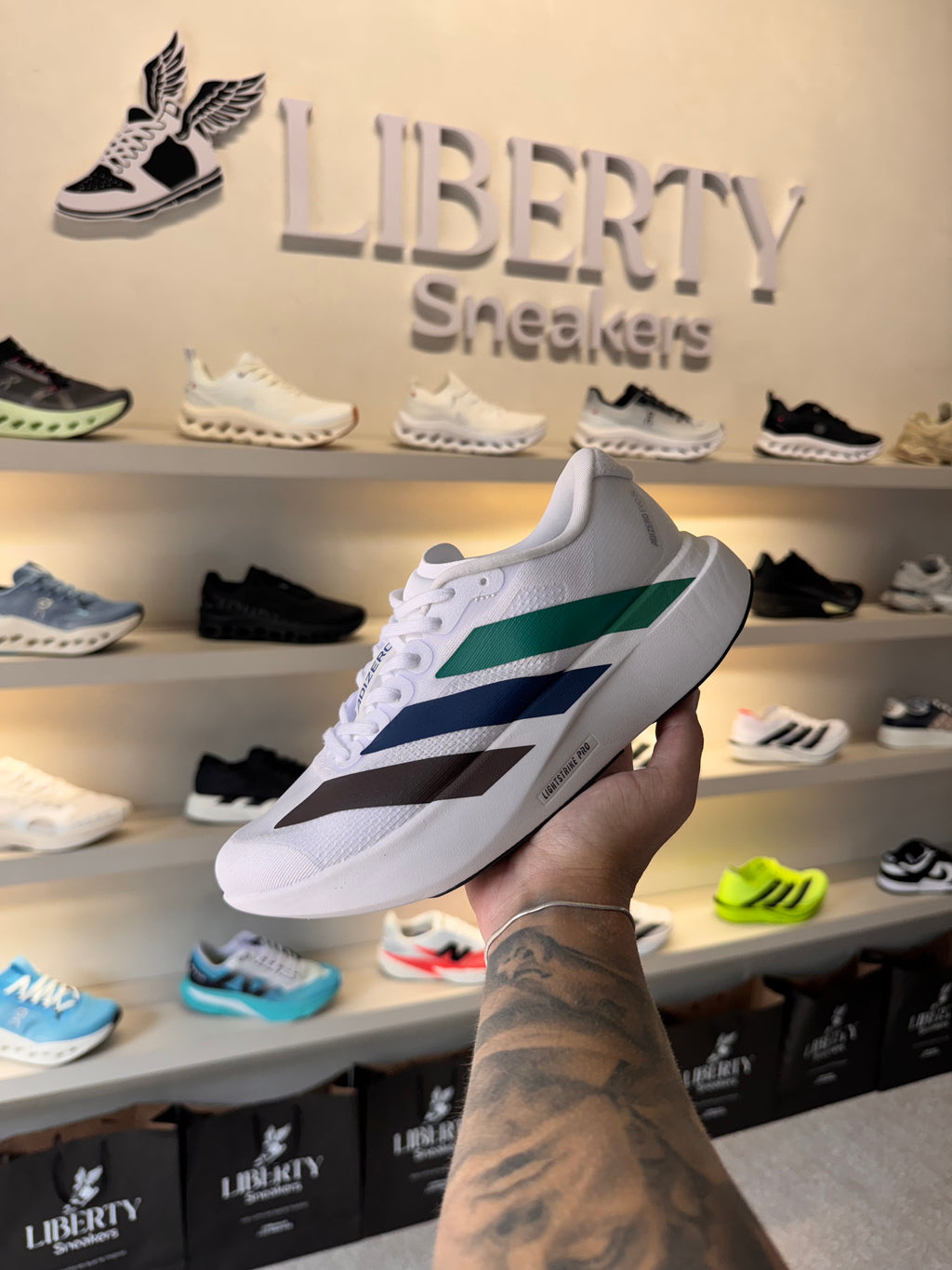 Adidas Adizero EVO SL - Branco/Verde/Azul/Marrom