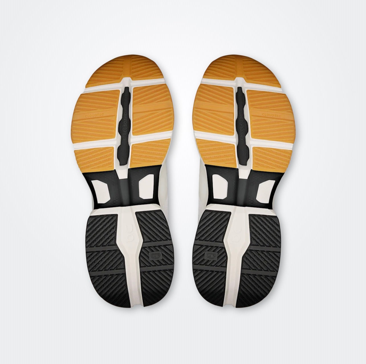 On Cloudpulse Pro  White | Black