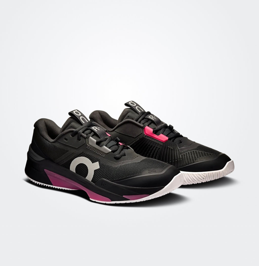 ON THE ROGER PRO FIRE       Black | Pink