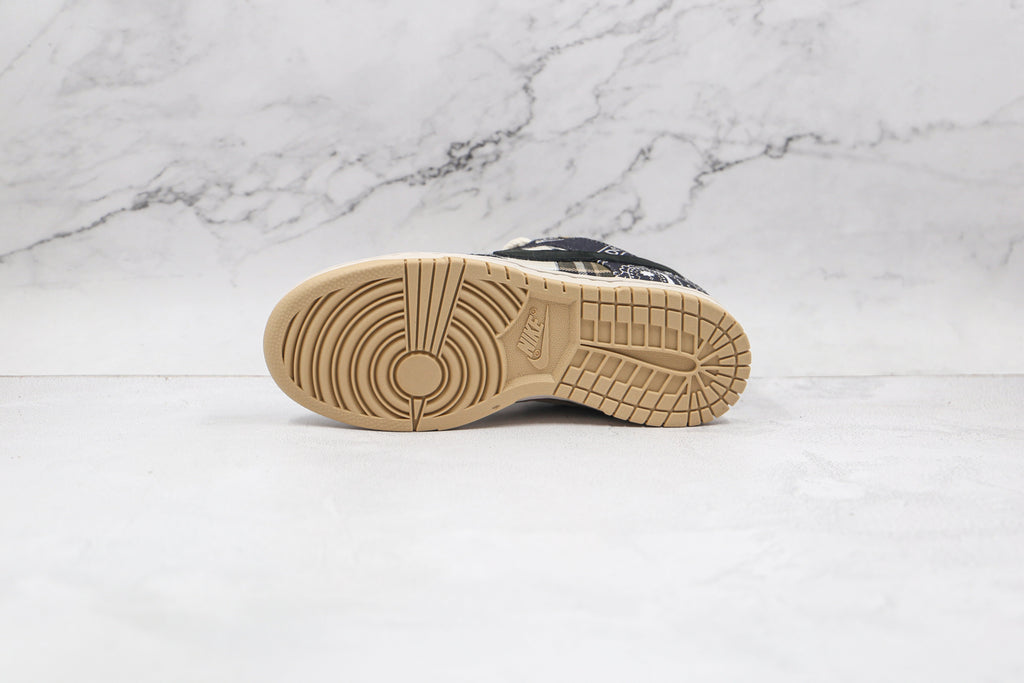 Nike SB Dunk Low x Travis Scott