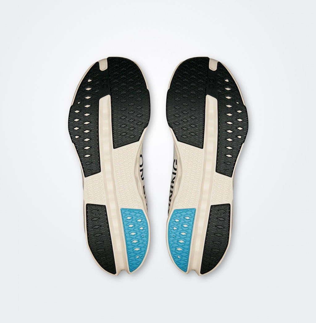 On Cloudsurfer Next   Ivory | Dew