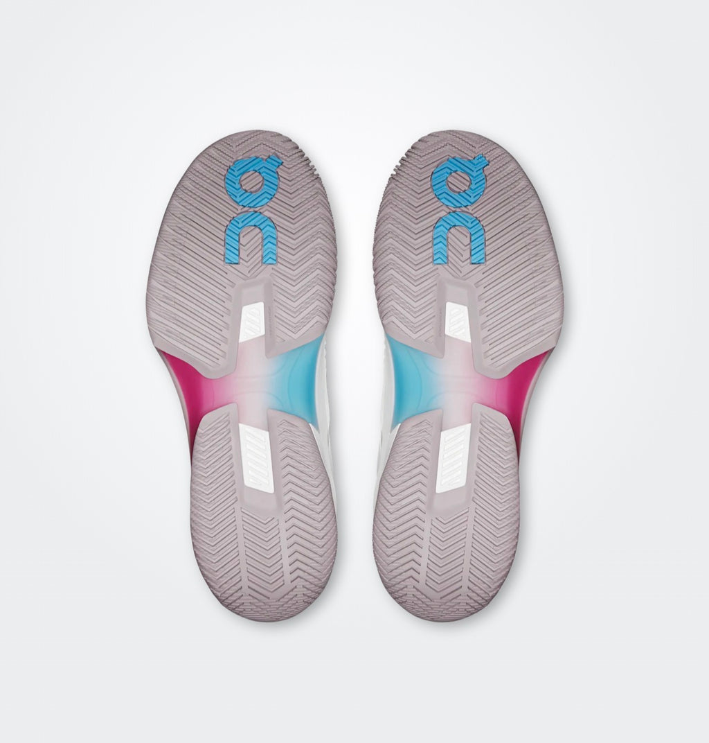 ON THE ROGER PRO FIRE        White | Pink