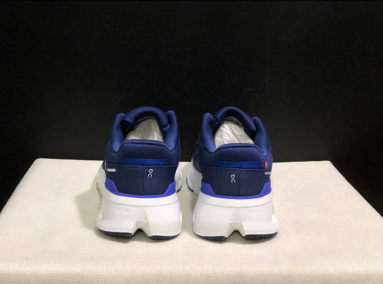 On Cloudrunner 2 “Azul Marinho”