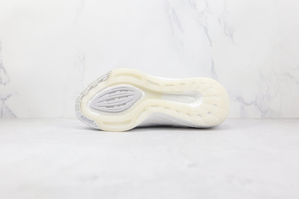 Adidas Ultraboost 22 Triple White