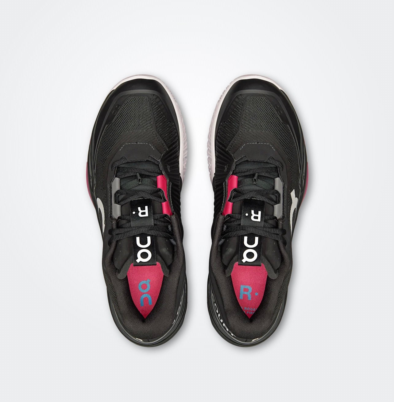 ON THE ROGER PRO FIRE       Black | Pink