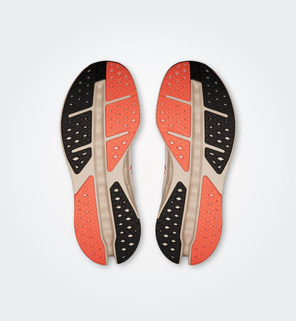 On Cloudsurfer Max “Ivory | Salmon” (Pronta Entrega)