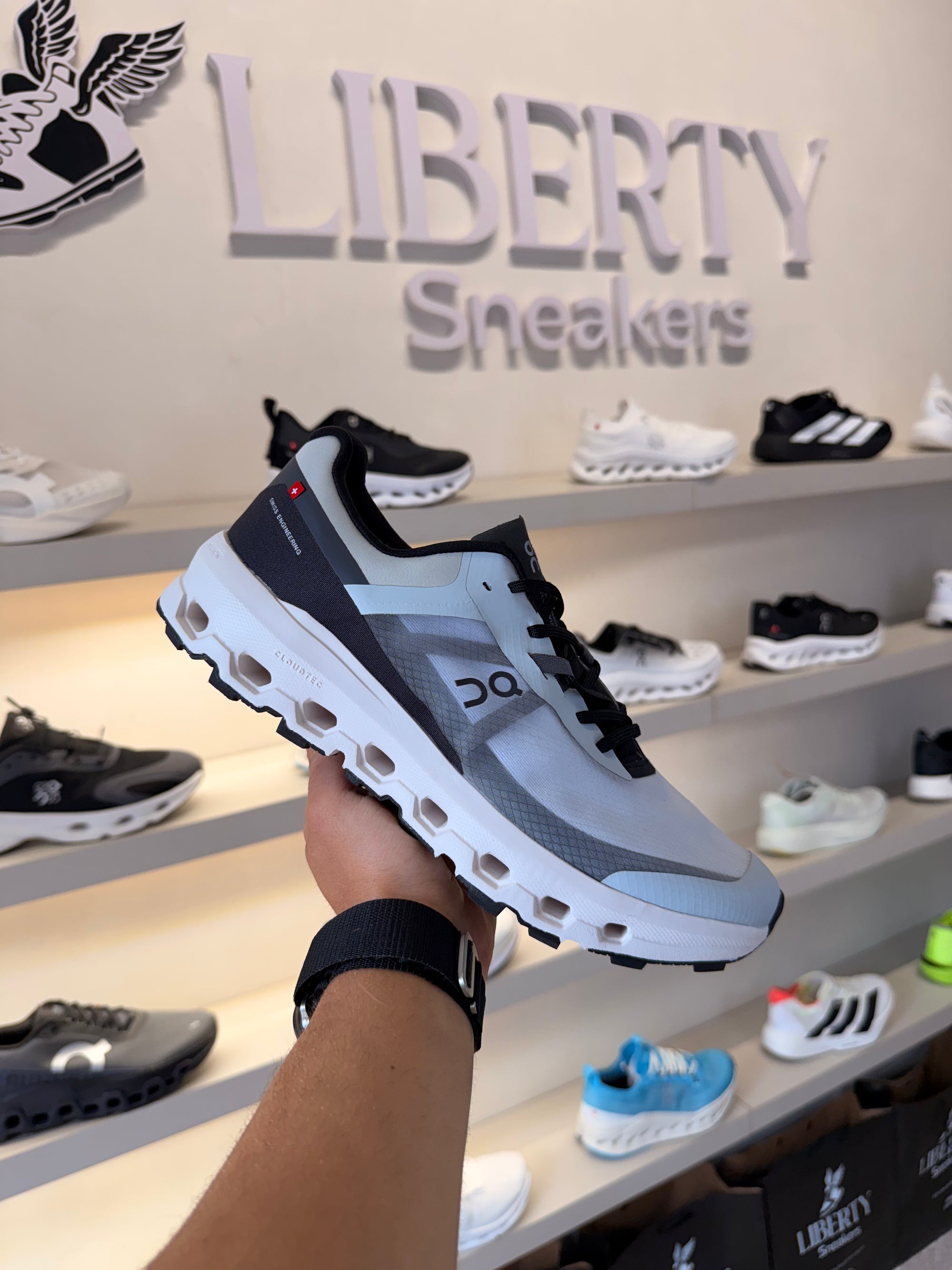 Cloudvista 2 - Glacier | Eclipse