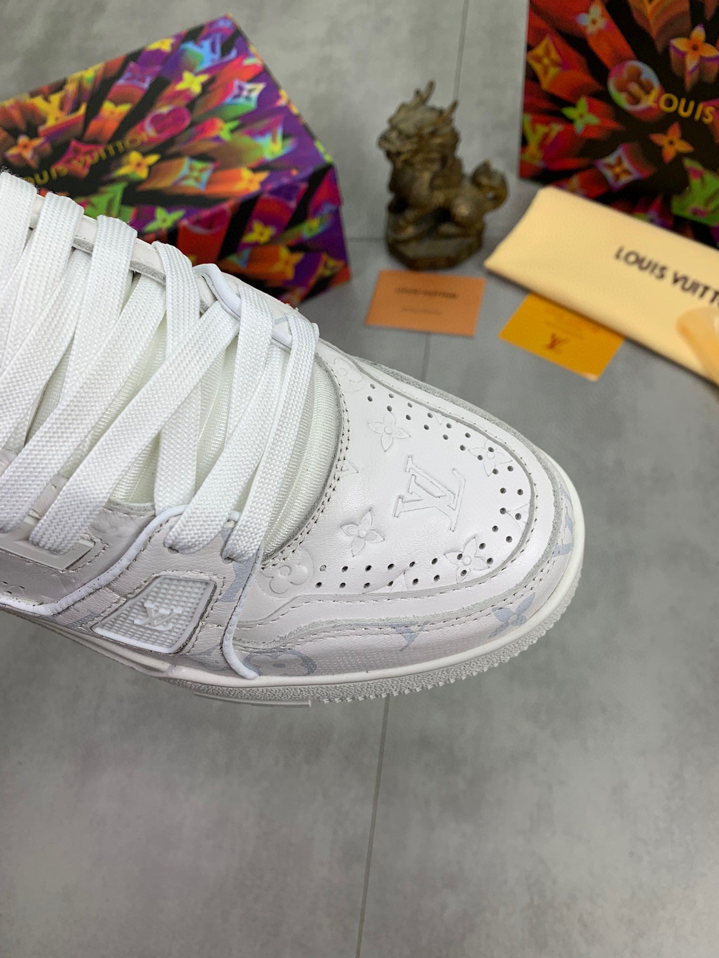 Louis Vuitton Trainer White