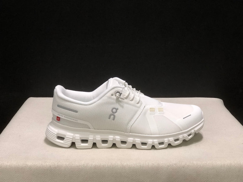 ON CLOUD 6 WHITE