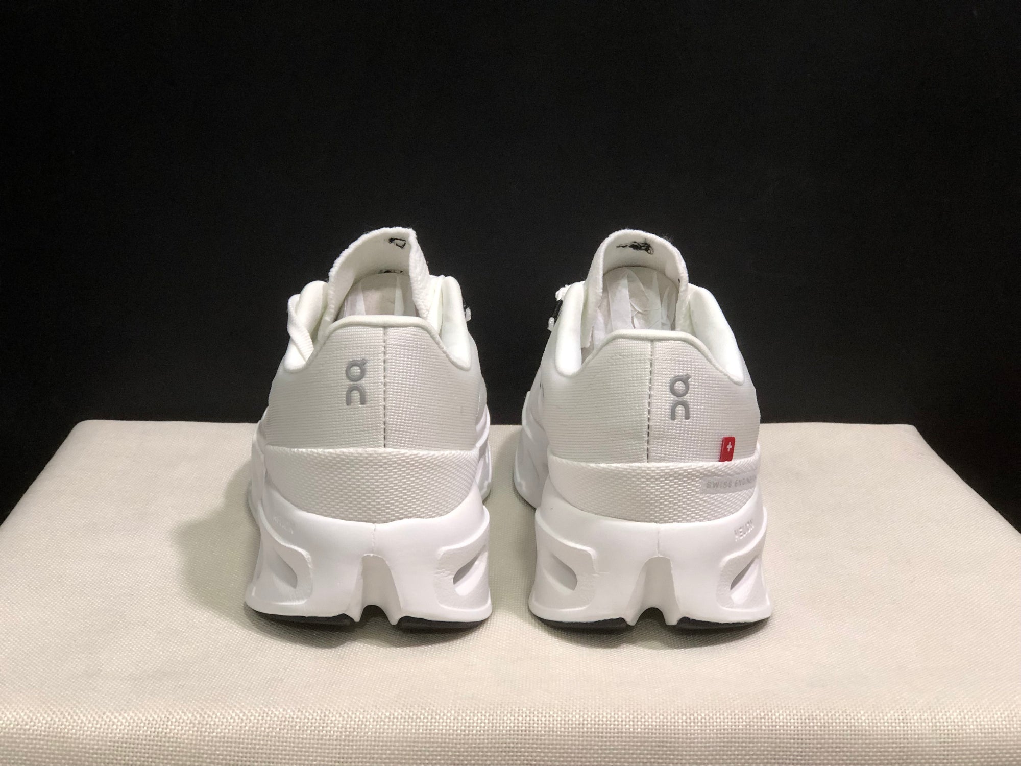 ON CLOUDECLIPSE All WHITE