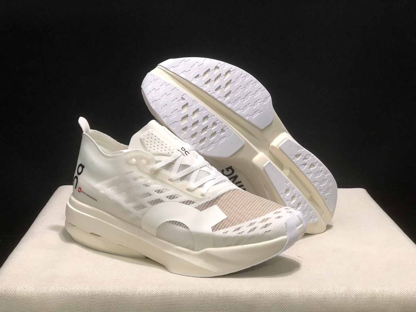 On Cloudboom Triple White      (Pronta Entrega)