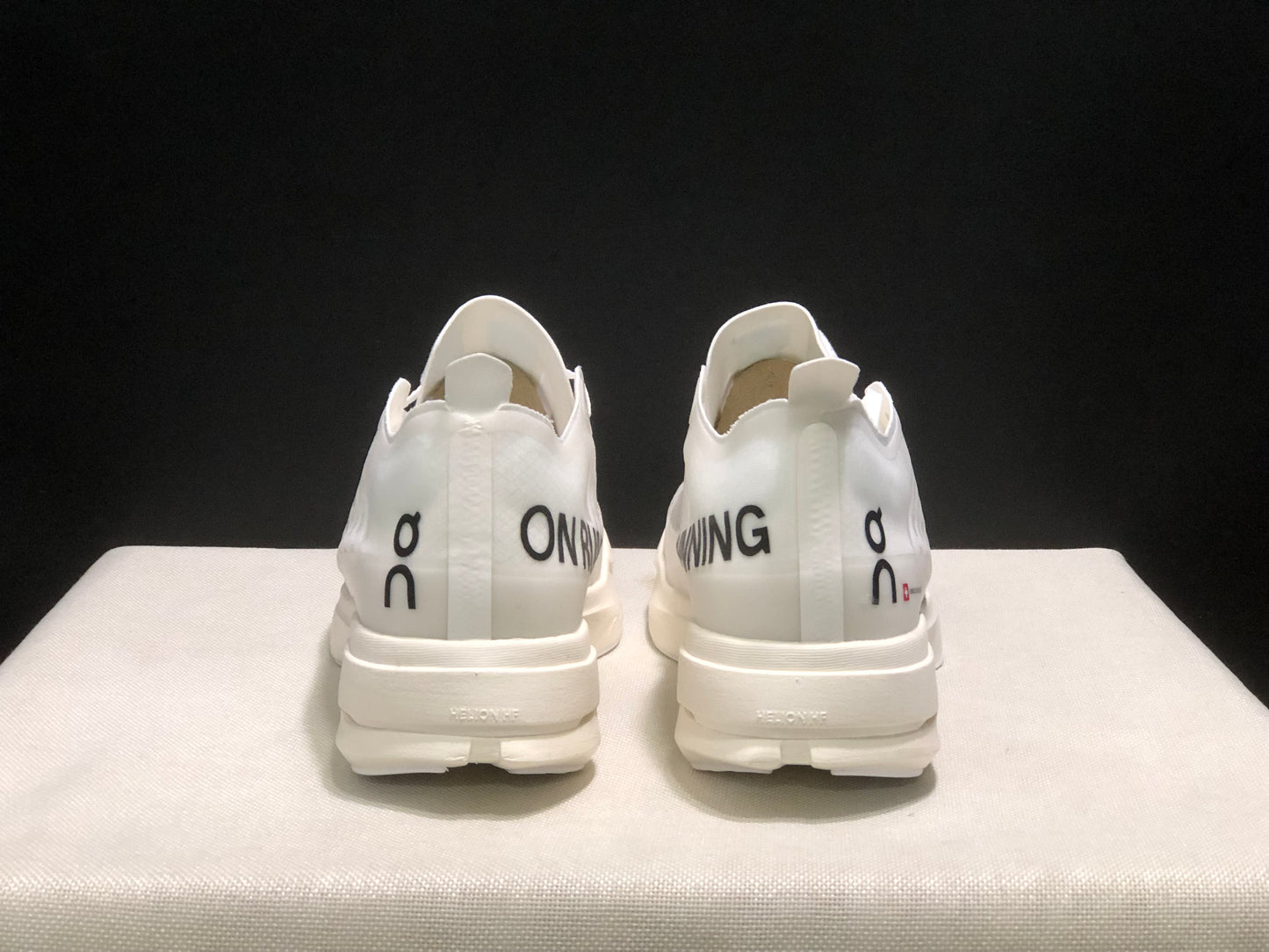 On Cloudboom Triple White      (Pronta Entrega)