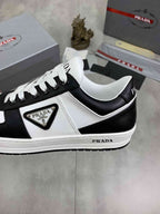 Prada Downtown em Couro