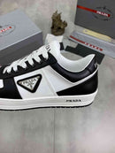 Prada Downtown em Couro