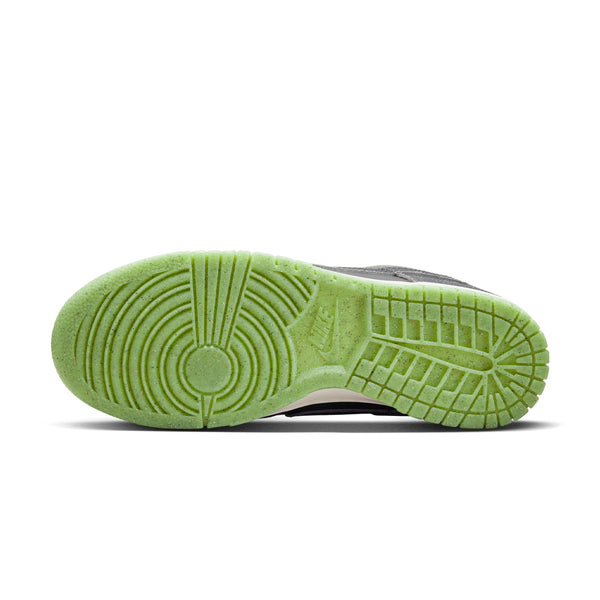 Dunk Low "Ghost Green Halloween 2022"