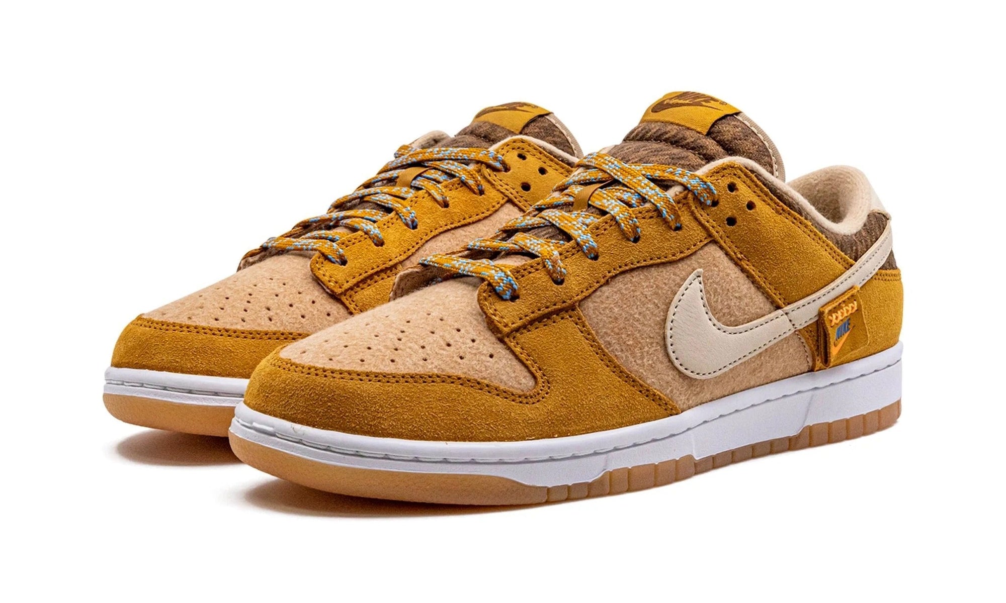 Dunk Low SE "Teddy Bear Praline"