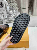 Chinelo Louis Vuitton Classic