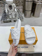Chinelo Louis Vuitton White