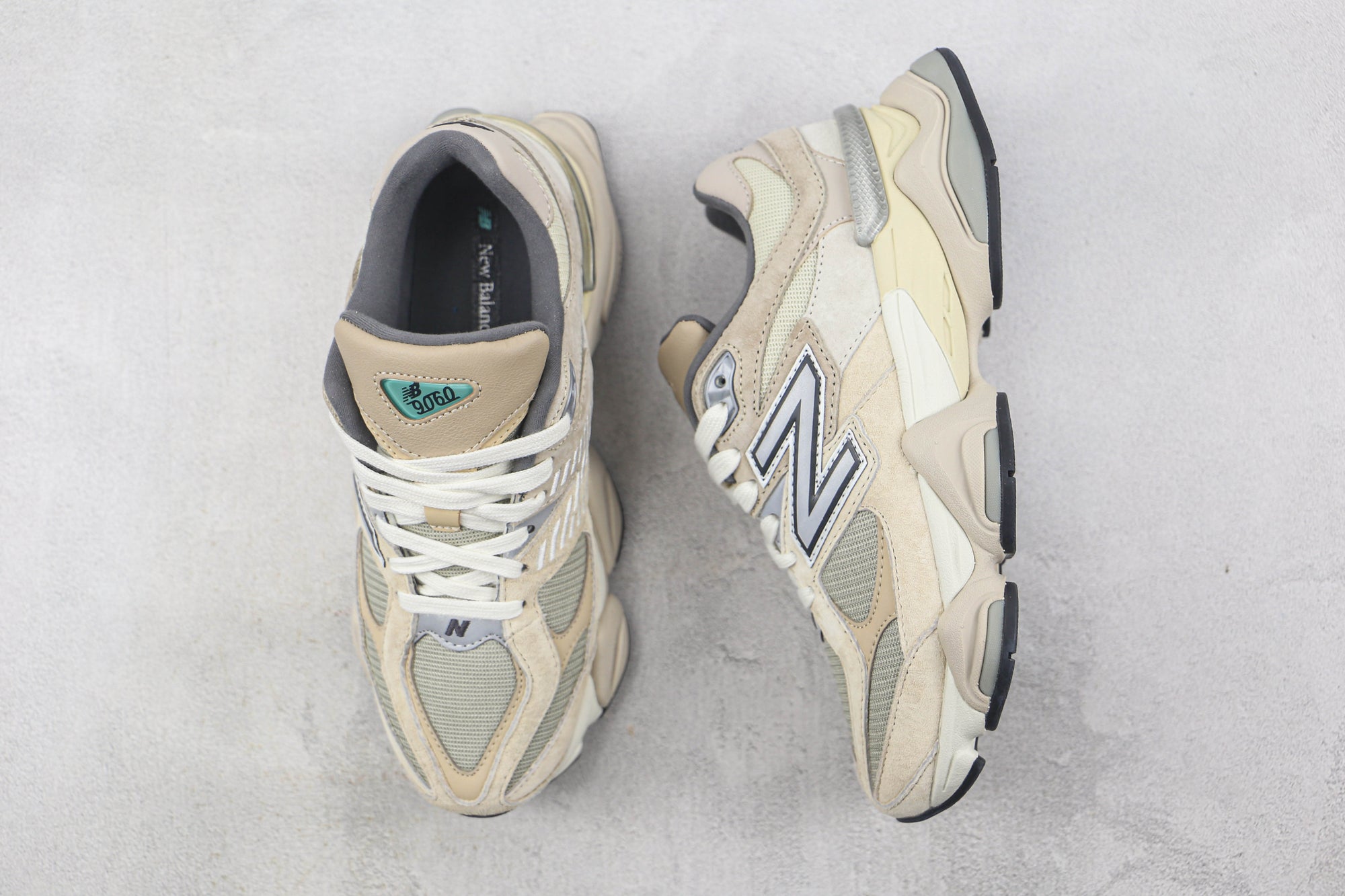 New Balance 9060 Sea Salt Gray