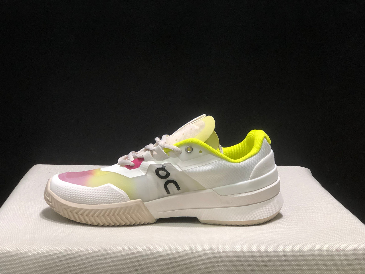 ON THE ROGER PRO 2 WHITE LIME
