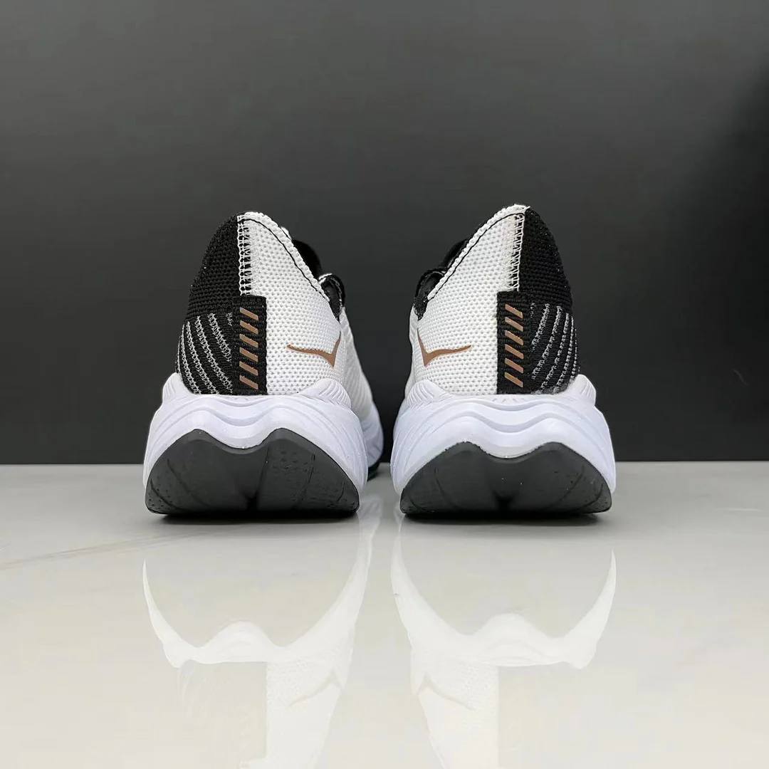 Hoka Carbon X3 - Preto/Branco