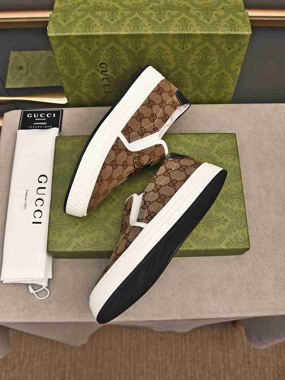 Sneaker Gucci Slip On