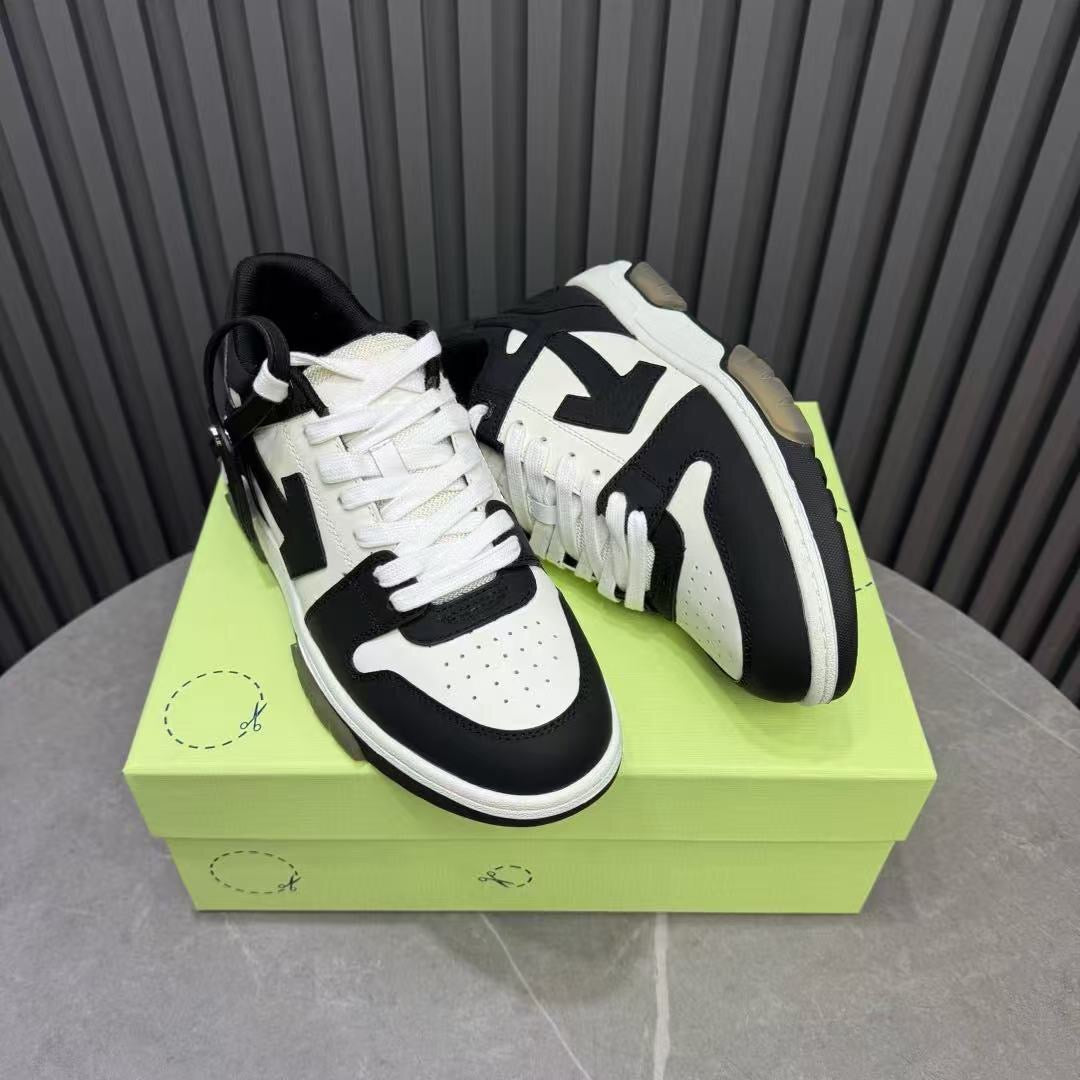 Off-White Out of Office Black/White
