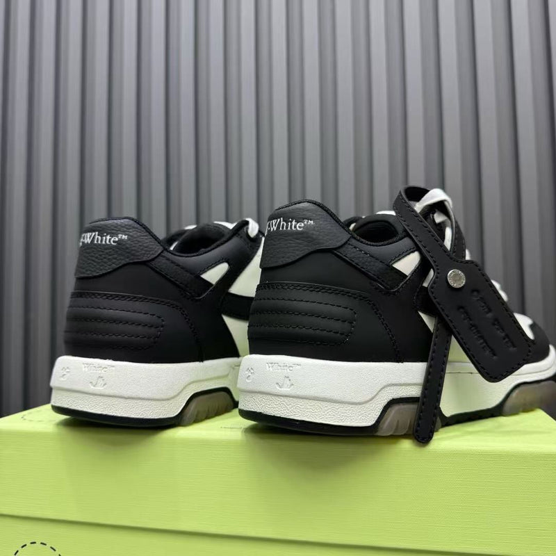 Off-White Out of Office Black/White